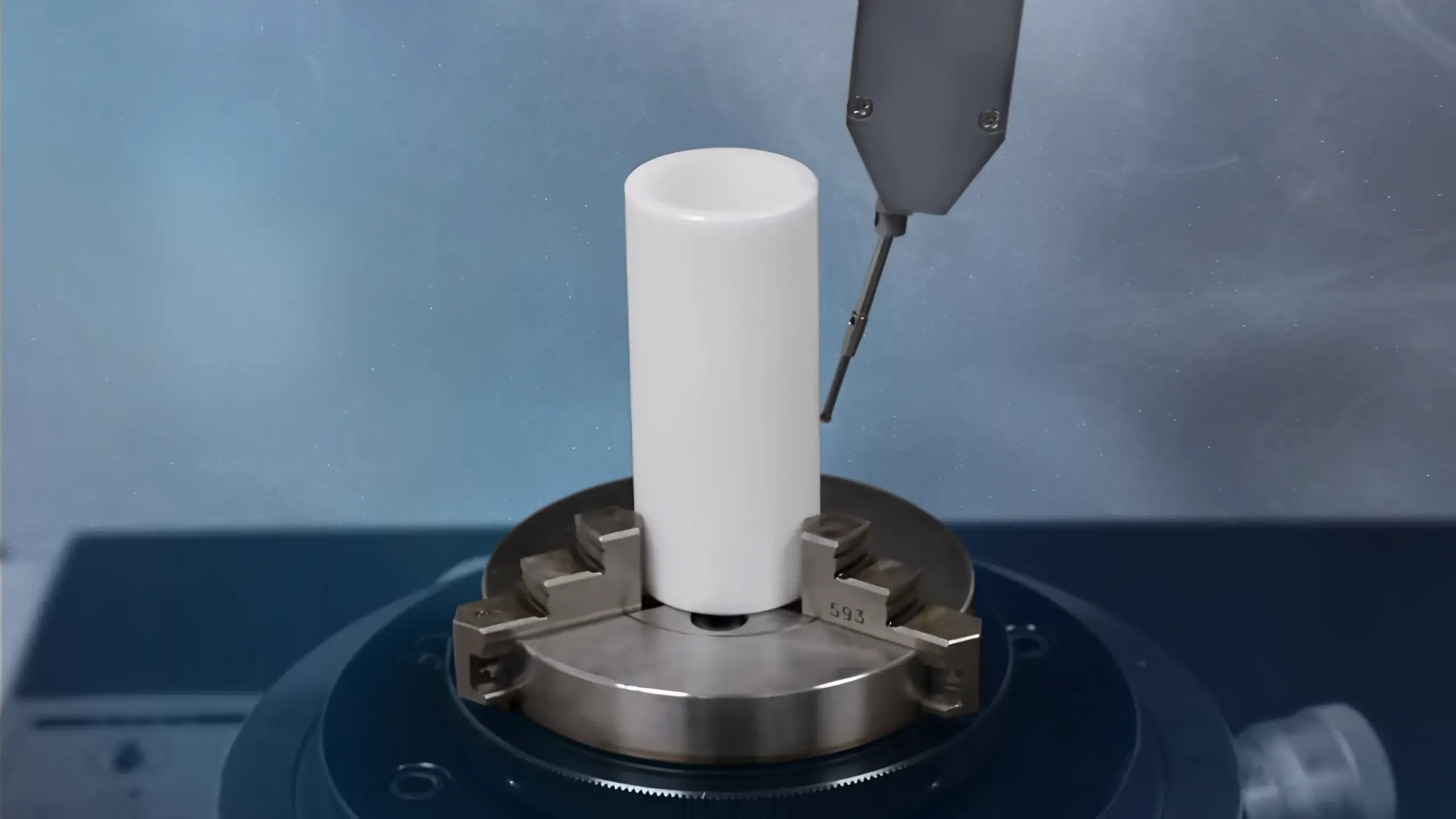 High-performance RBSiC crucible with enhanced thermal shock resistance